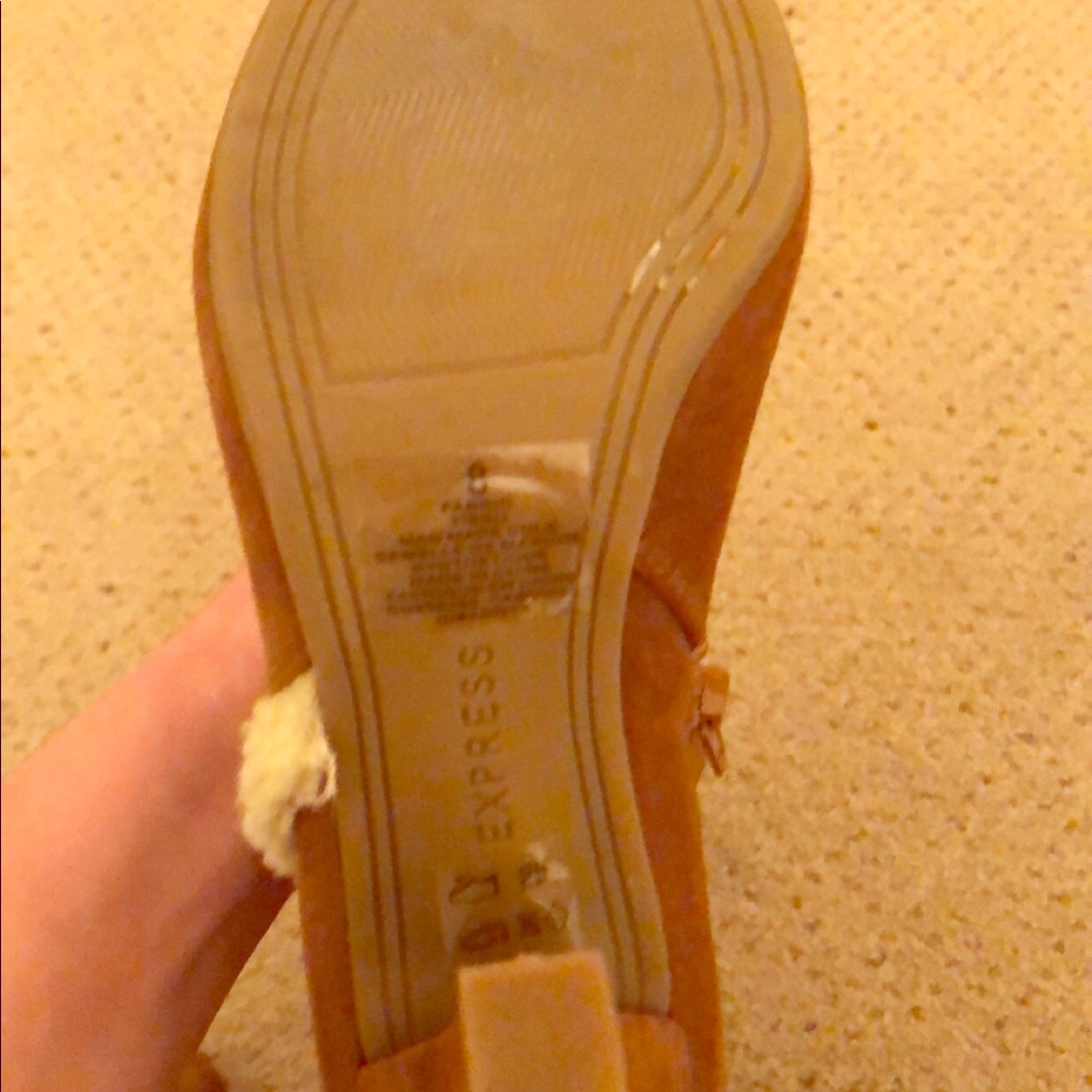 Boots - Picture 4 of 4